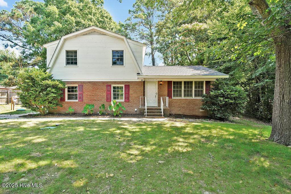 32 Twin Oaks Drive - Photo 1