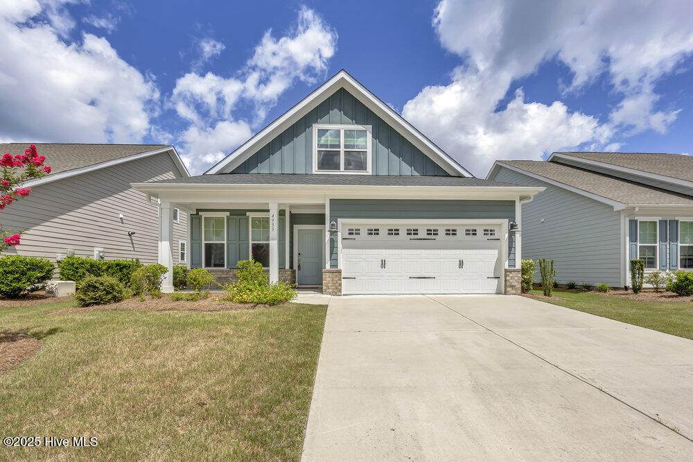 4933 Glen Garden Circle - Photo 1