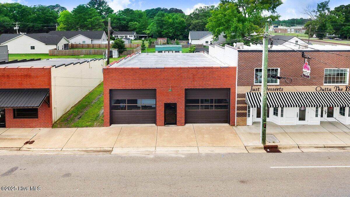 112 Pine Street - Photo 1