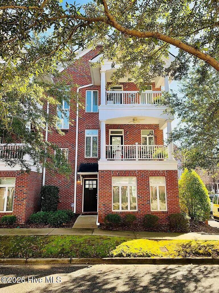 125 Landing Drive - Photo 1