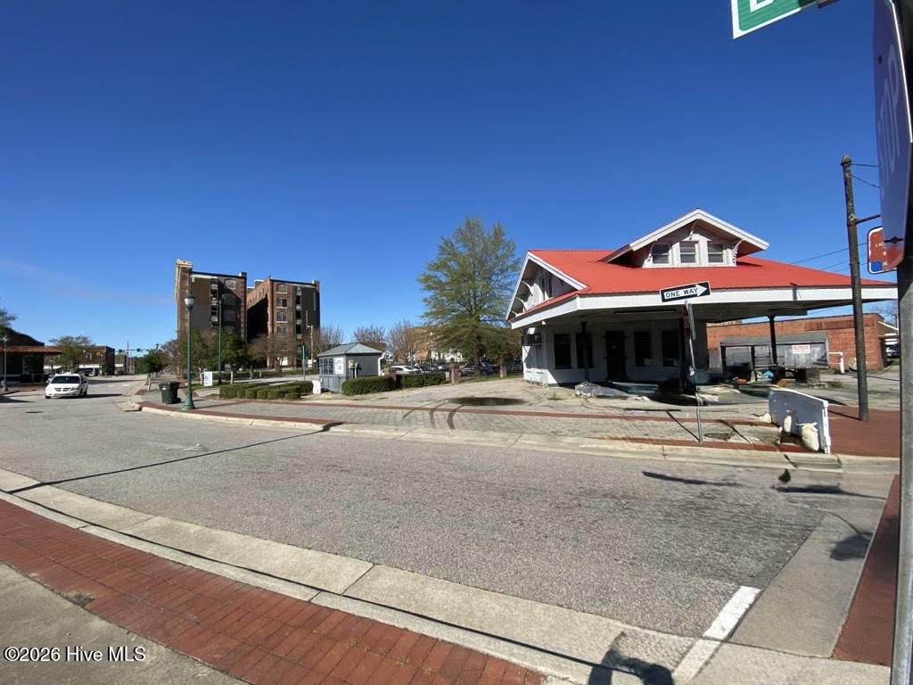 312 Green Street - Photo 1