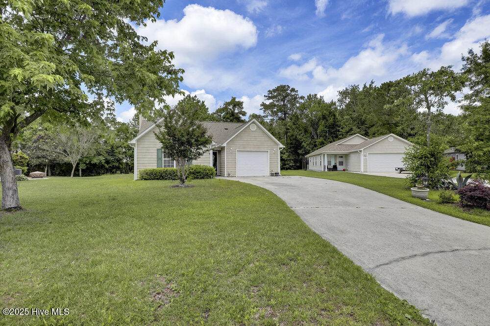 111 Bay Tree Circle - Photo 1