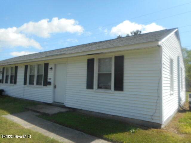 1228 Davis Street - Photo 1