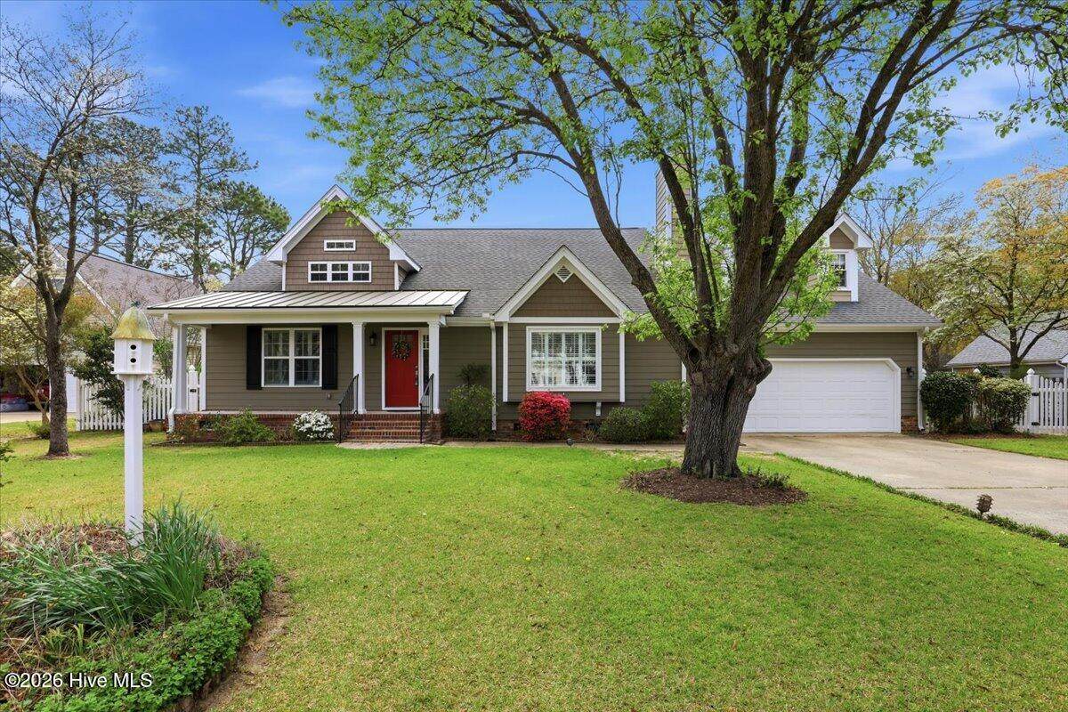 208 Smith Drive - Photo 1