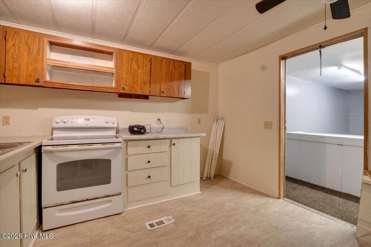 https://bt-photos.global.ssl.fastly.net/ncreg/orig_boomver_1_40022d9aba585ce44c7c566bfbe8f4b2-2.jpg