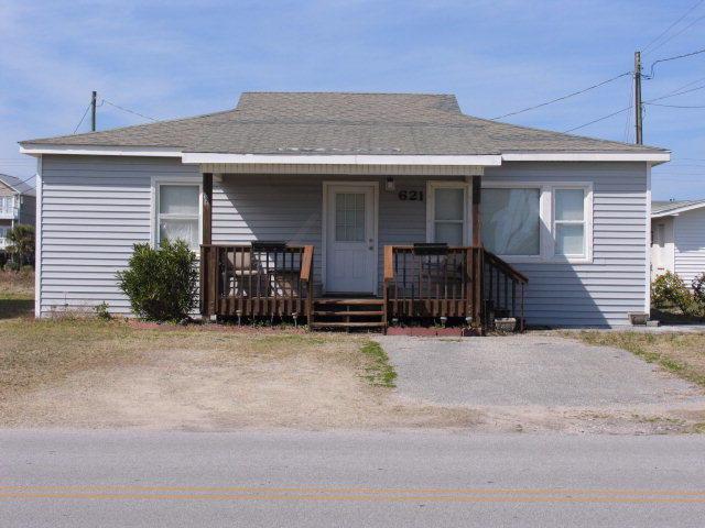 621 Topsail Drive - Photo 1