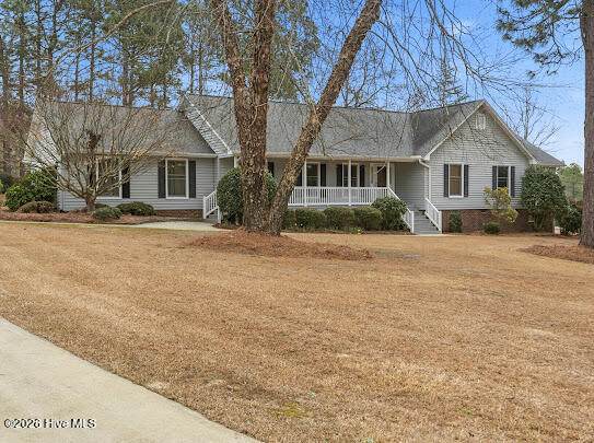 313 Lakeland Drive - Photo 1