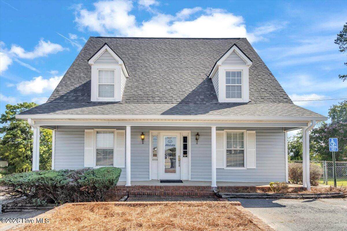 585 Robinson Avenue - Photo 1