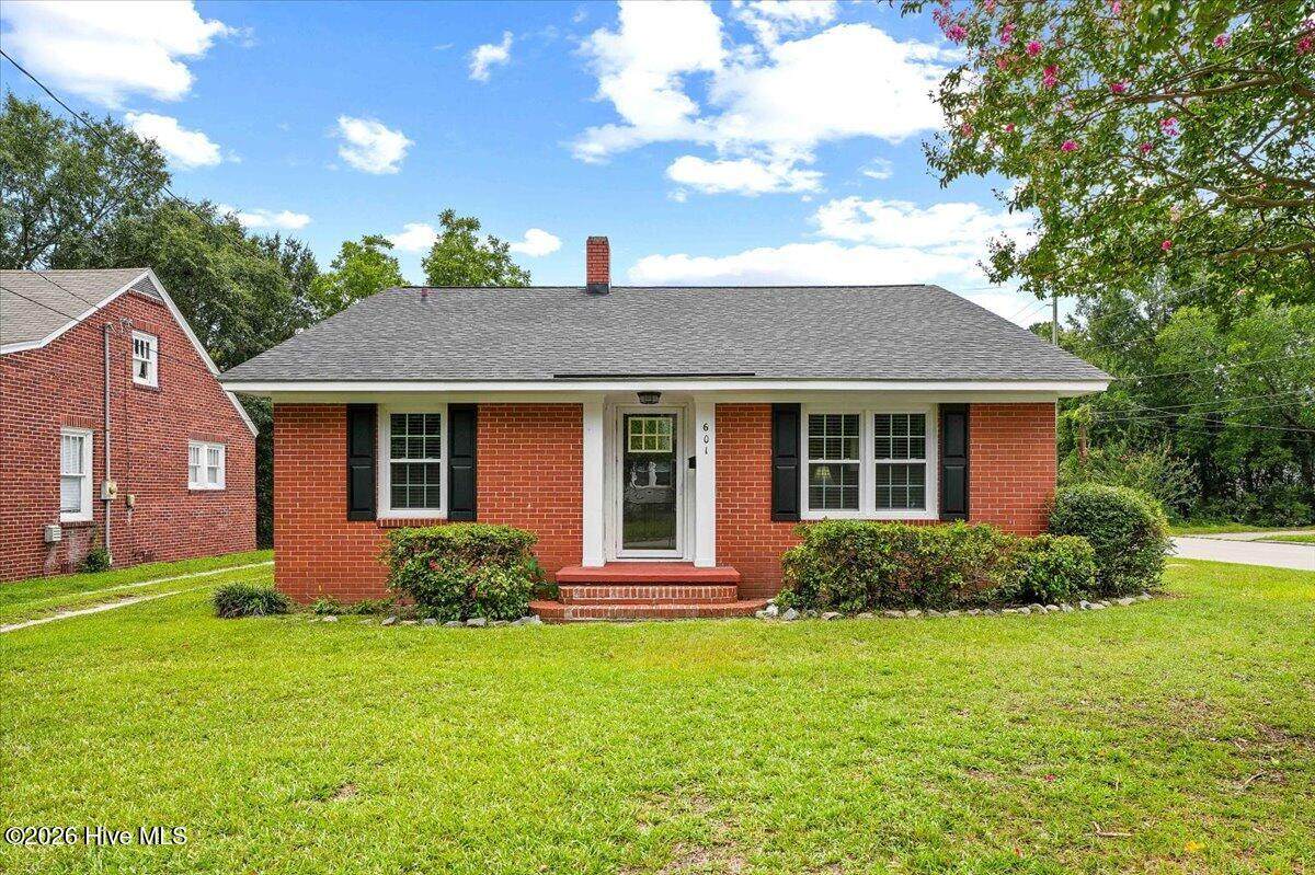 601 8th Street - Photo 1