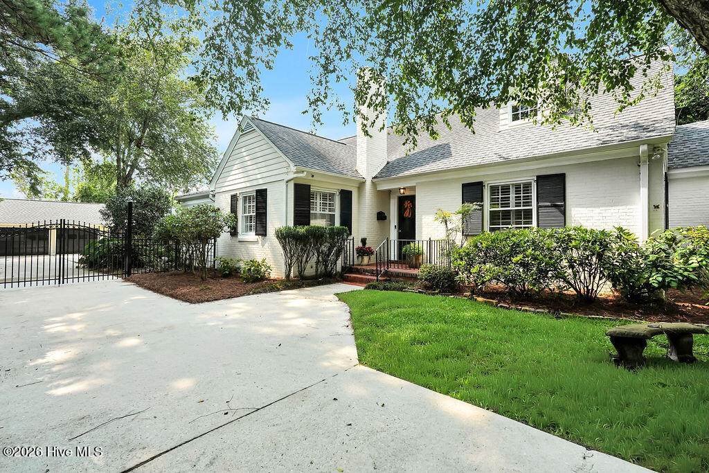 1413 Hawthorne Road - Photo 1