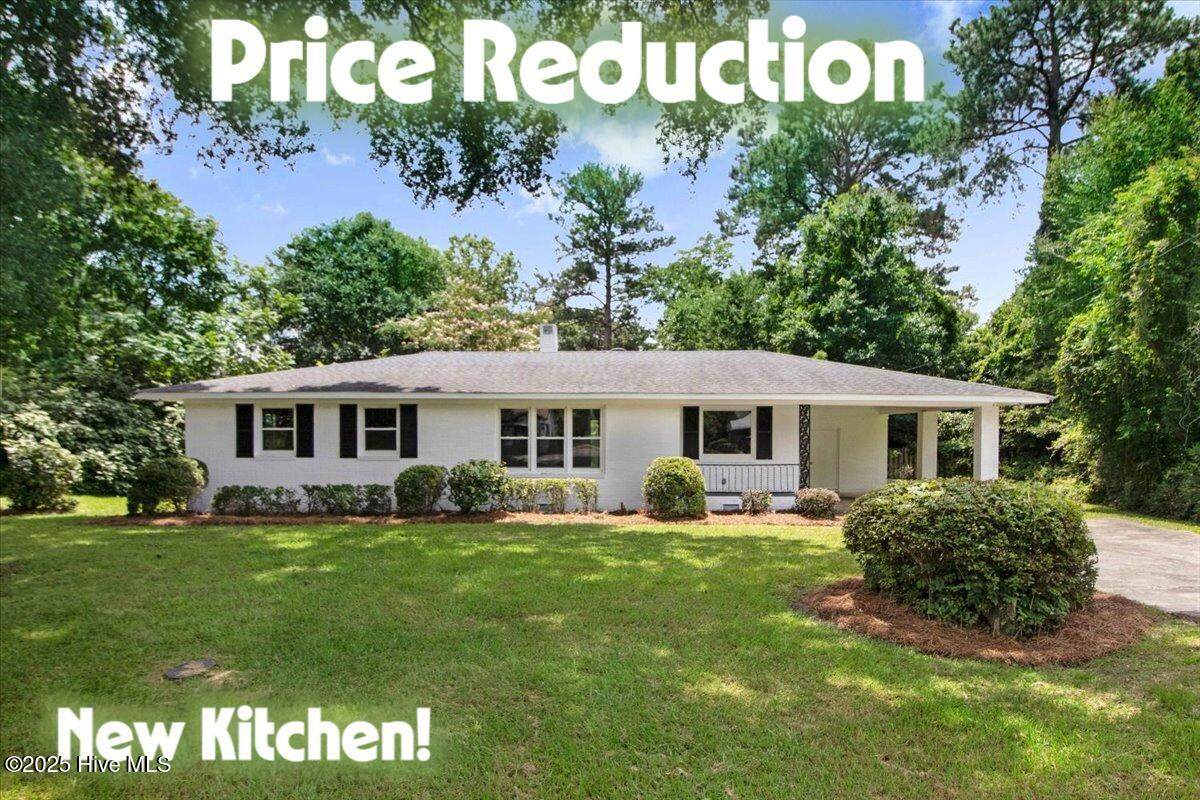 527 College Street - Photo 1