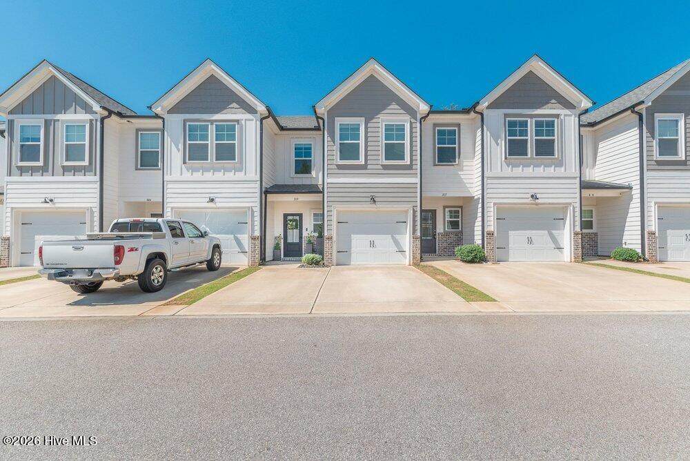 319 Sumac Trail - Photo 1