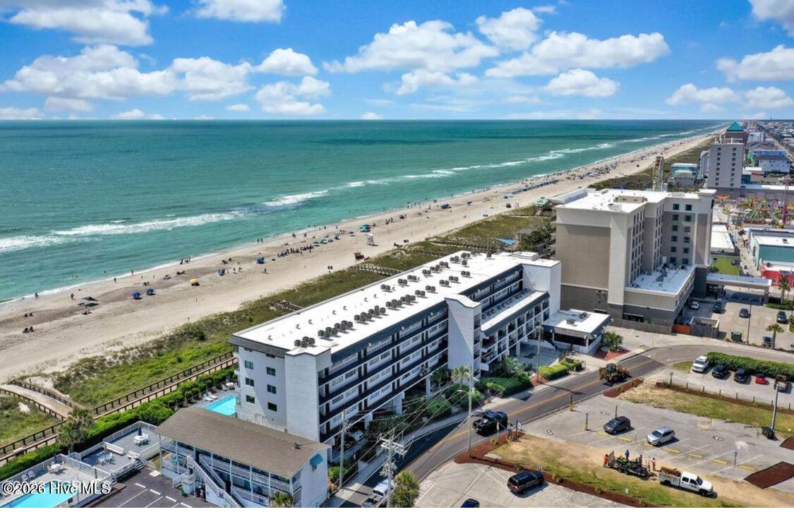 222 Carolina Beach Avenue - Photo 1