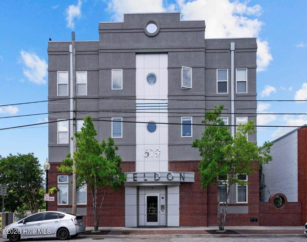 619 4th Street - Photo 1