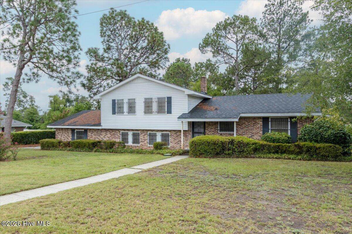 2462 Leslie Circle - Photo 1
