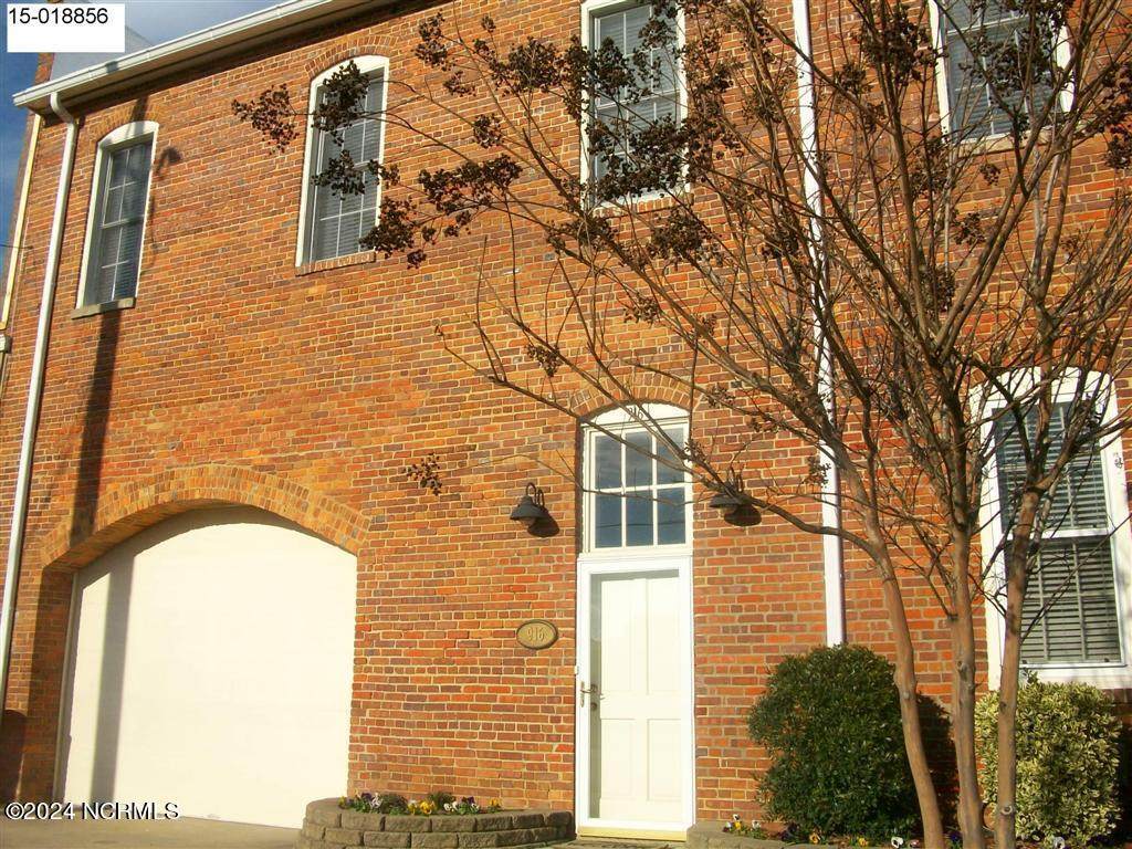 916 3rd Street - Photo 1