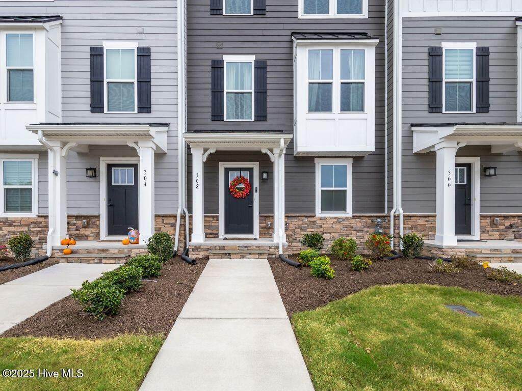 302 Lydia Street - Photo 1