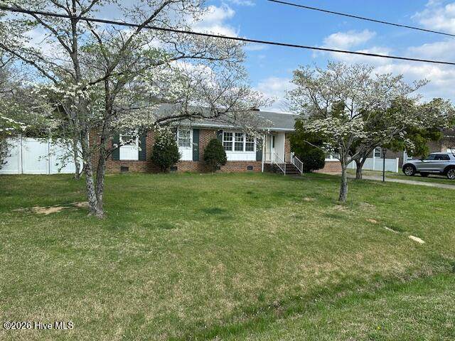 315 Hampton Drive - Photo 1