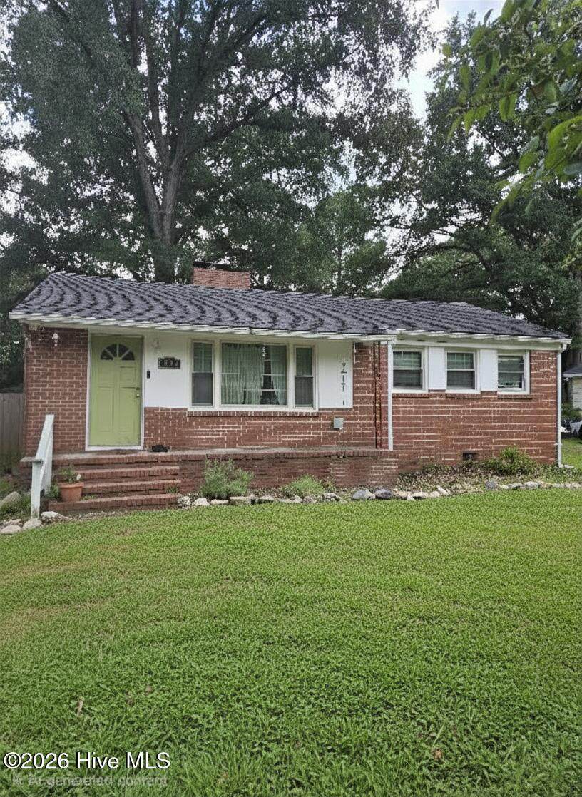 201 Circle Drive - Photo 1