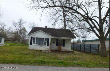 106 4th Avenue - Photo 1