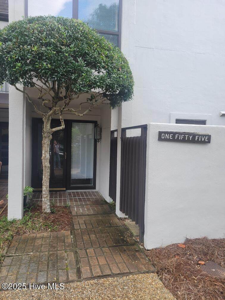 155 Beaufort Court - Photo 1