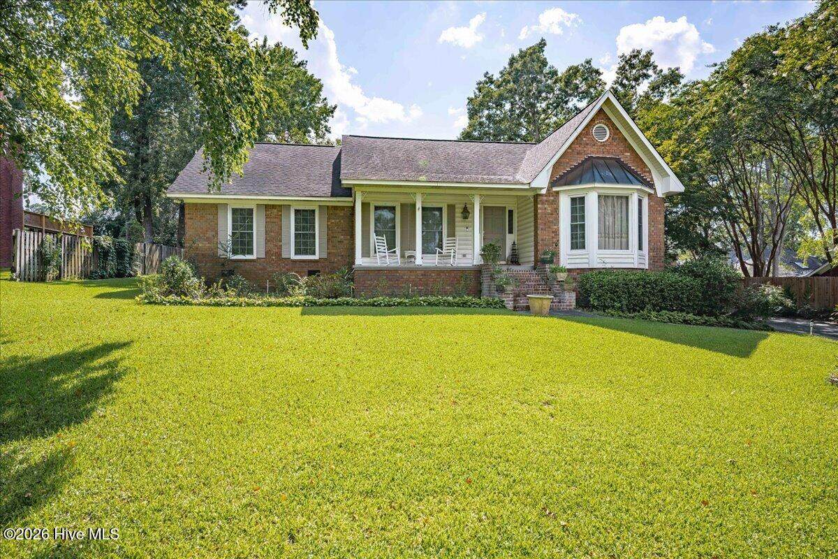 407 Hastings Place - Photo 1