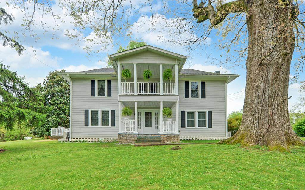 1082 Valley River Avenue - Photo 1