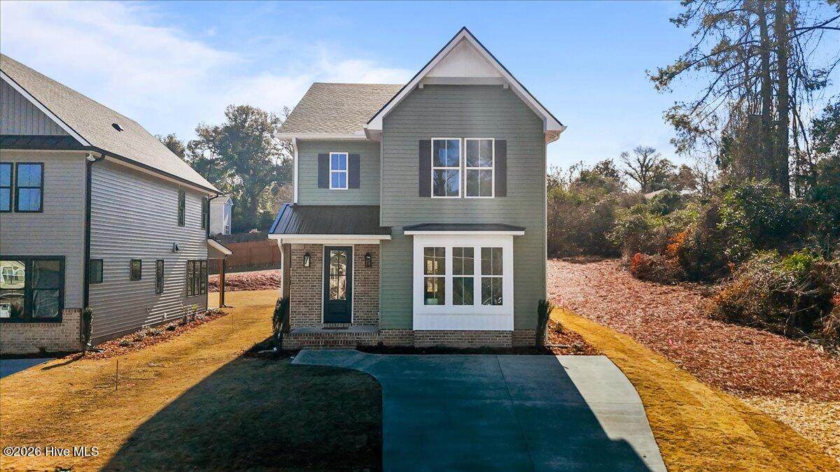 255 Hale Street - Photo 1