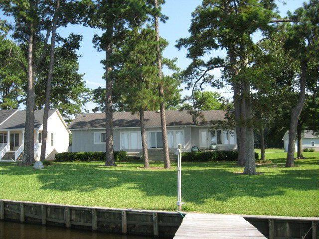 696 Southwinds - Photo 1
