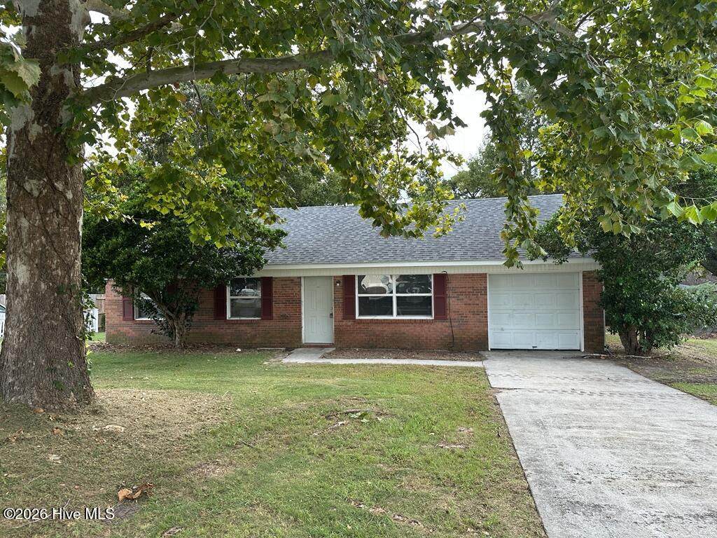 506 Parkway Court - Photo 1