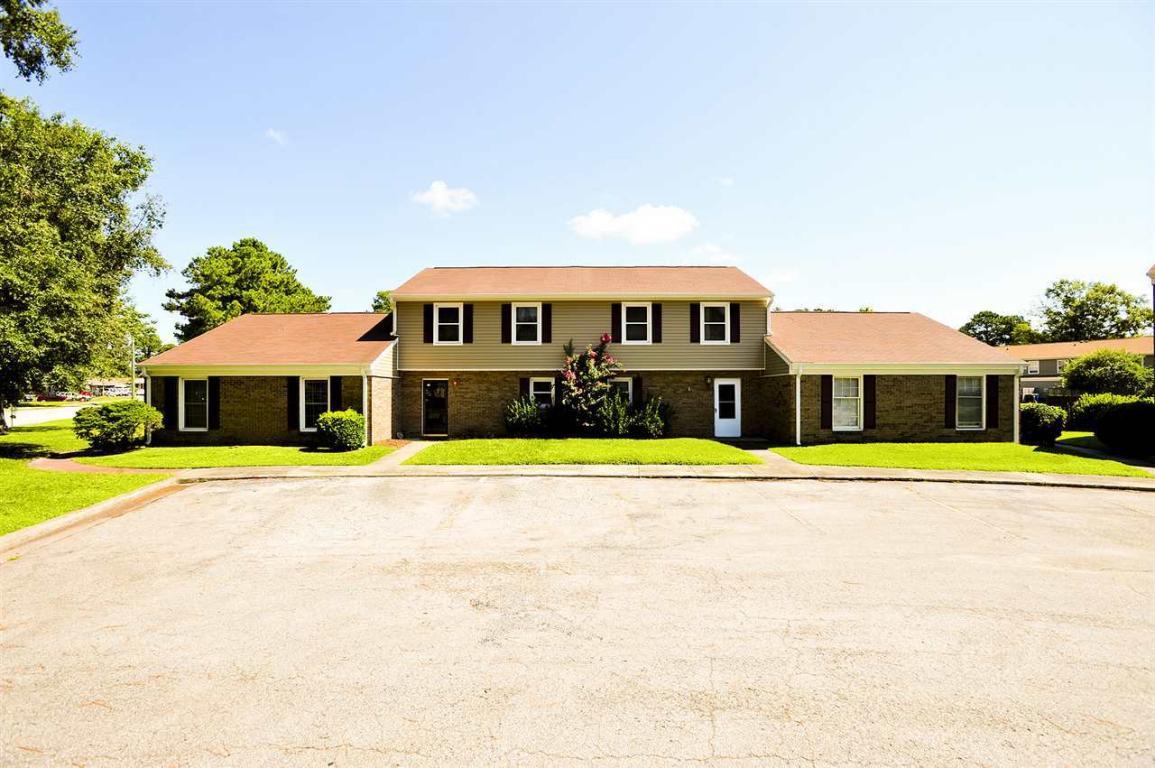 110 Princess Place, Jacksonville, NC 28546 (MLS #80175946) :: Century 21 Sweyer & Associates