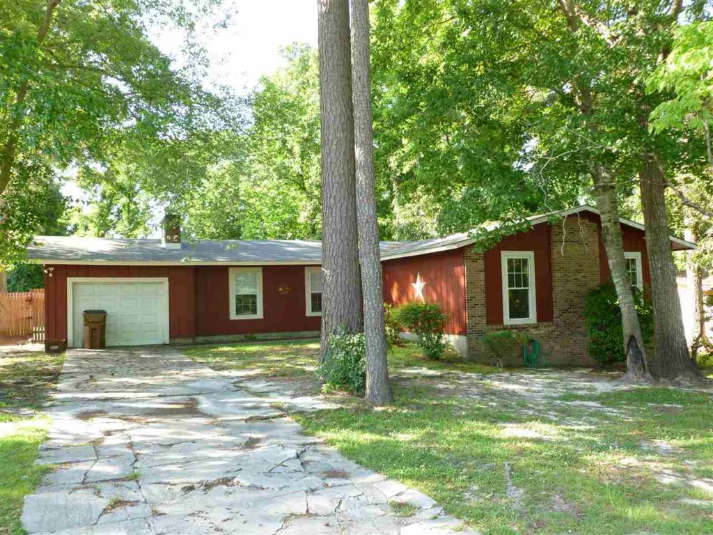 105 Briarwood Court, Jacksonville, NC 28546 (MLS #80177369) :: Century 21 Sweyer & Associates