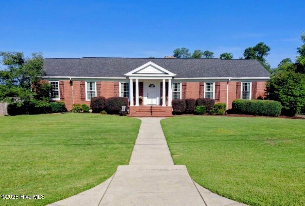 1006 Lake Avenue - Photo 1