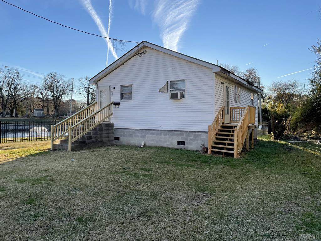 907 Martin Luther King Drive - Photo 1