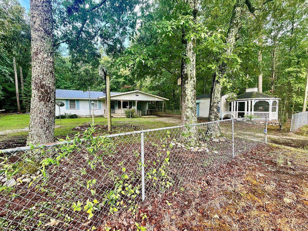 136 Outlaw Farm Road - Photo 1