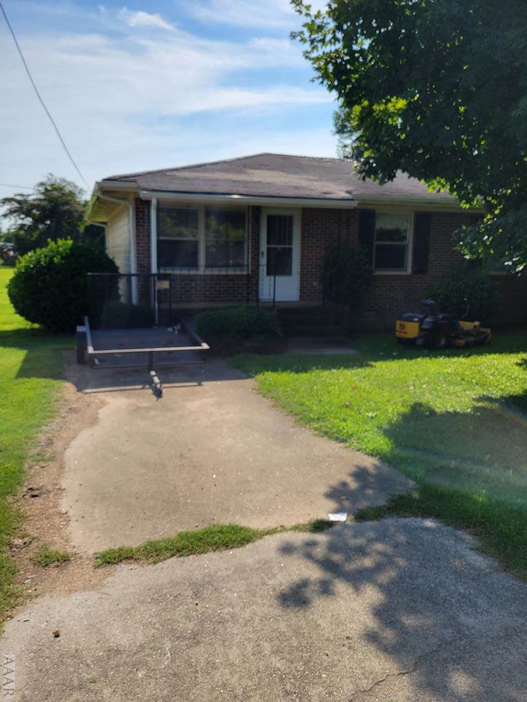 606 Cardwell Street - Photo 1