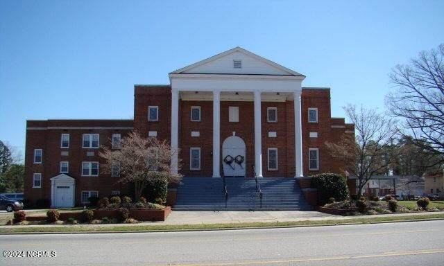 338 Roanoke Avenue - Photo 1