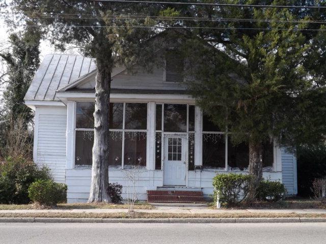 225 Main Street - Photo 1