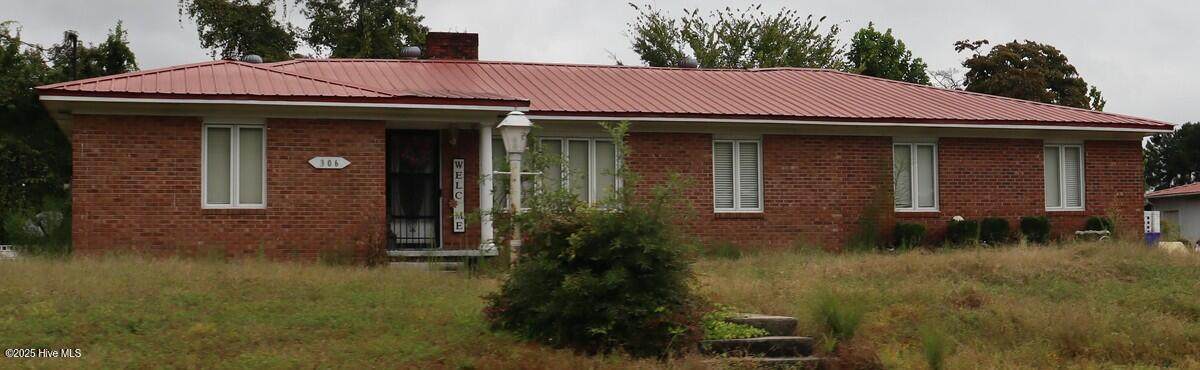 306 Greenfield Boulevard - Photo 1