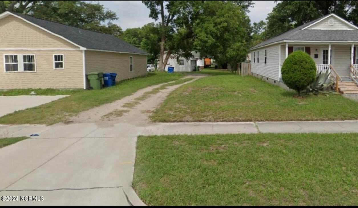 610 9th Street - Photo 1