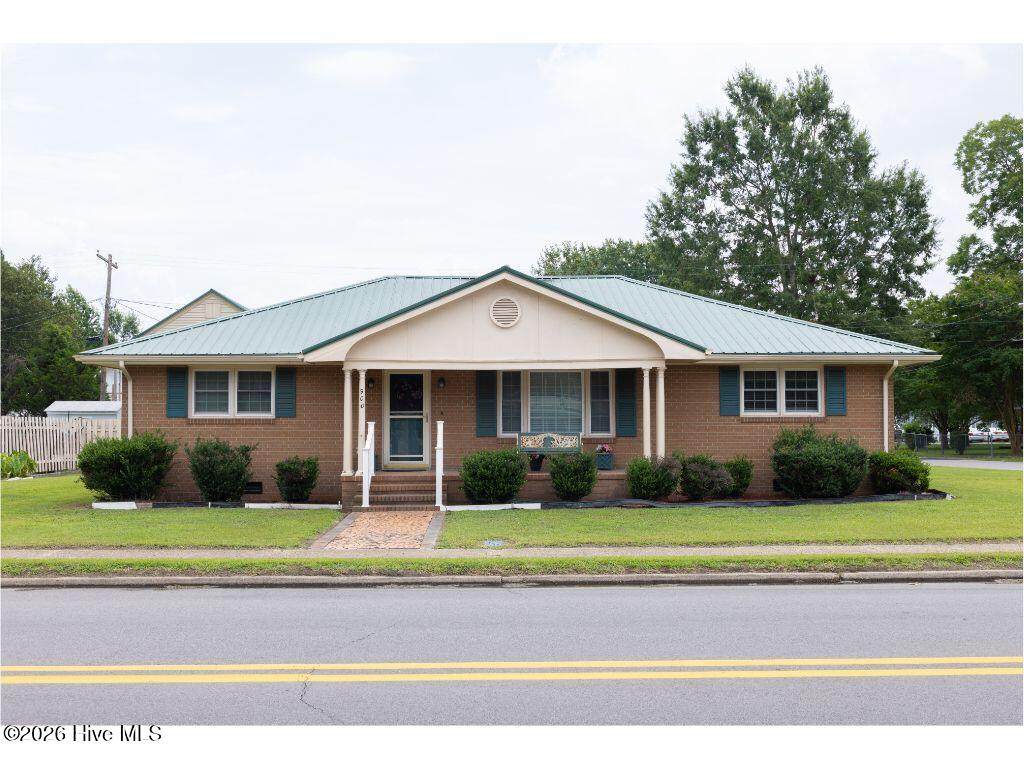 900 Broad Street - Photo 1