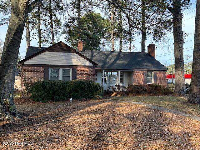 1332 Sycamore Street - Photo 1