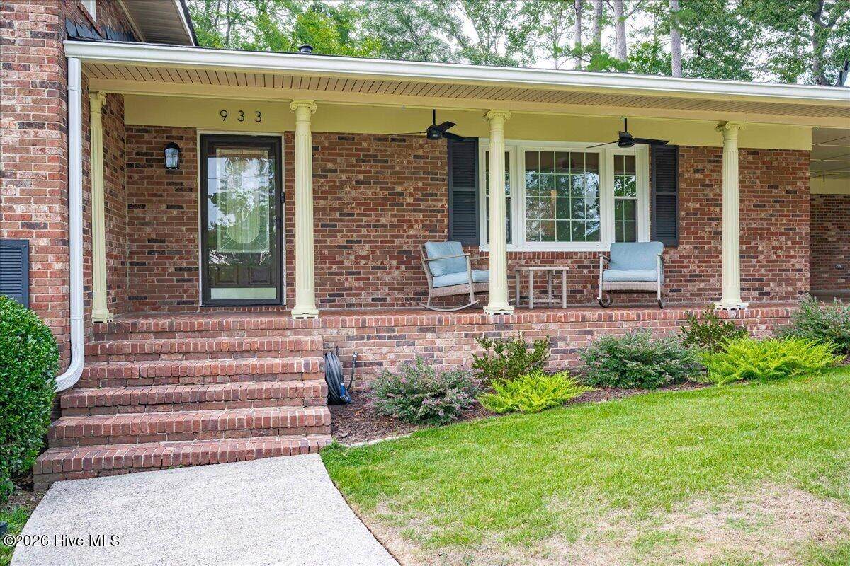 933 Campbellton Drive - Photo 1