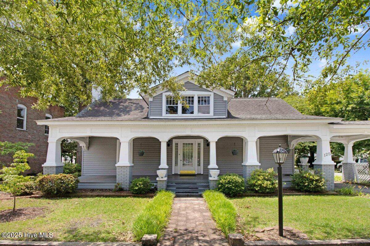 125 Pine Street - Photo 1