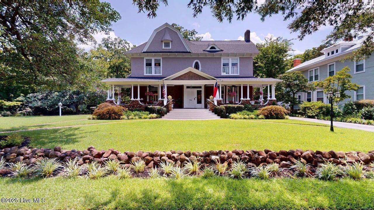 704 Park Avenue - Photo 1