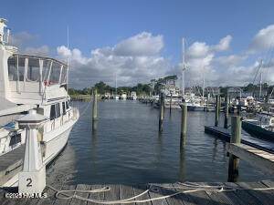 409 Island Drive - Photo 1