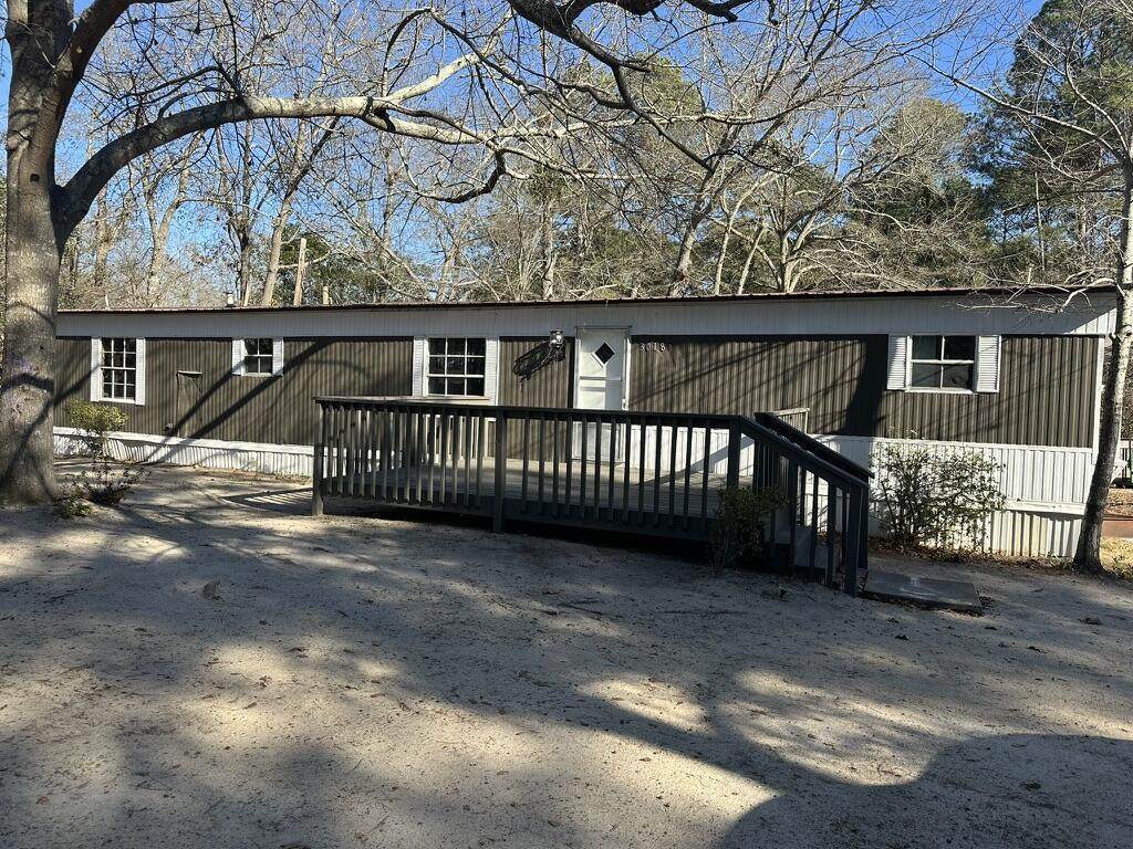 3018, 3020 Carswell Drive - Photo 1