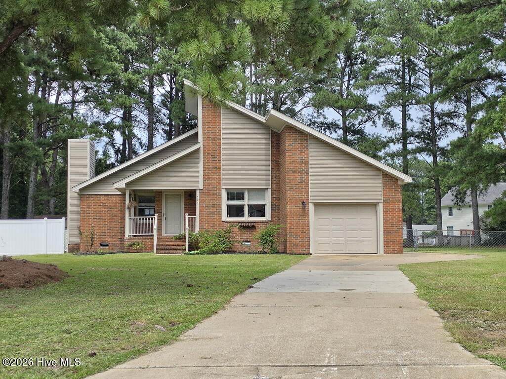 313 Balsam Place - Photo 1