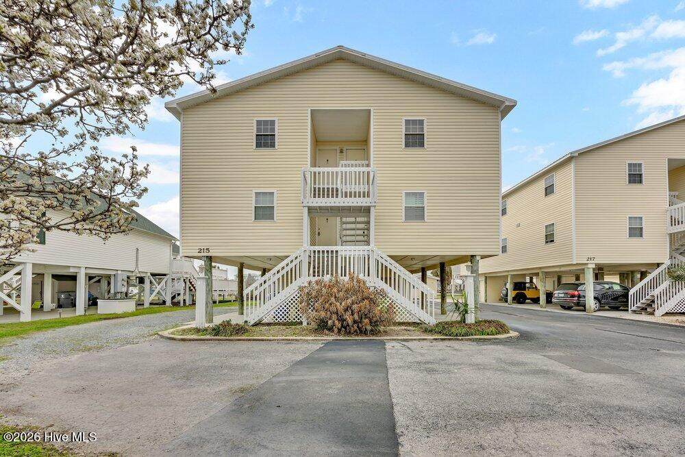 215 Atlanta Avenue - Photo 1