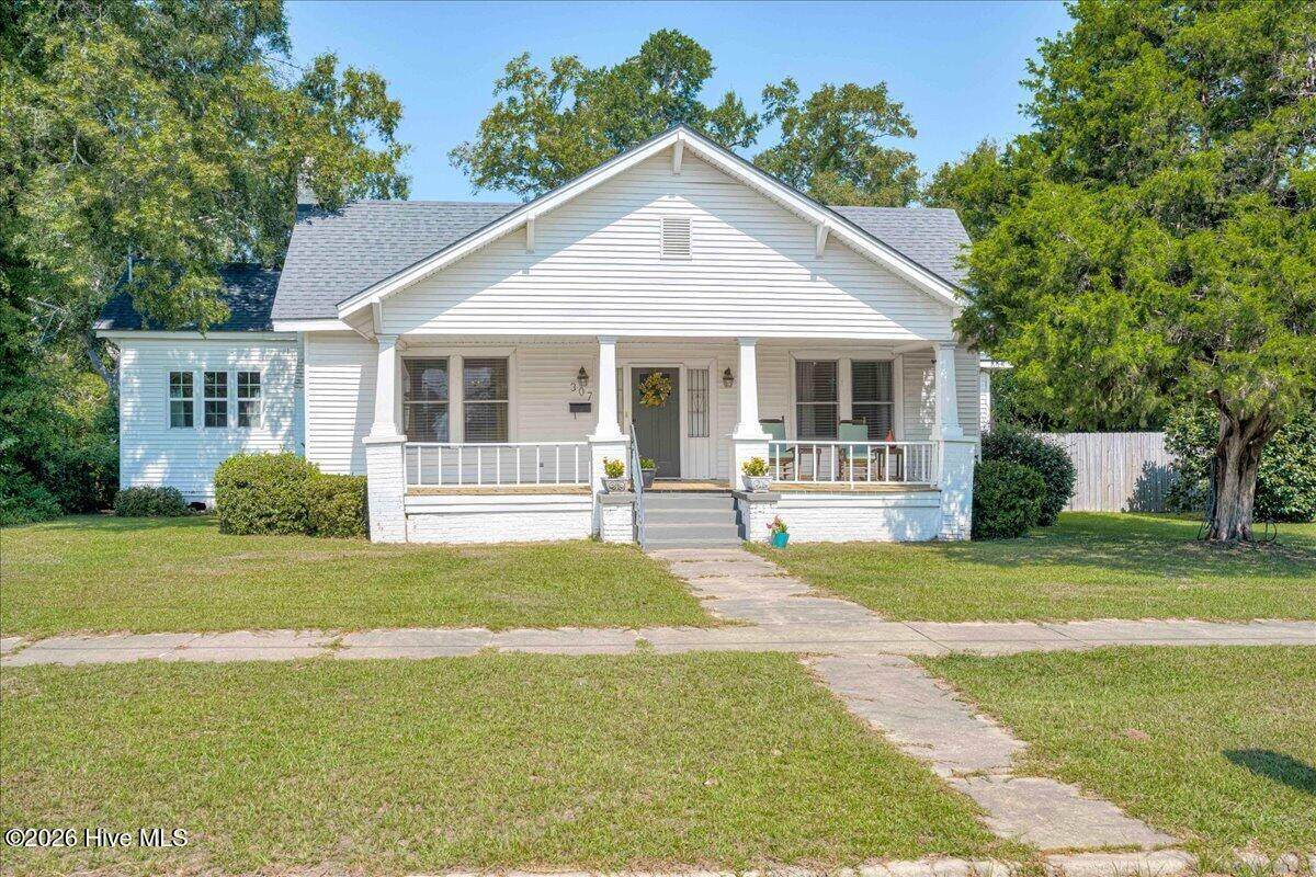 307 7th Street - Photo 1